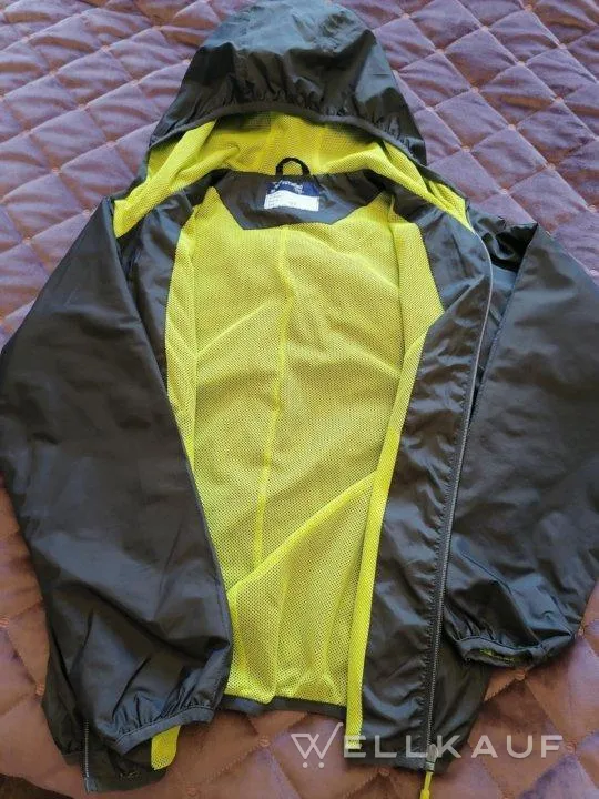Windjacke für einen Jungen