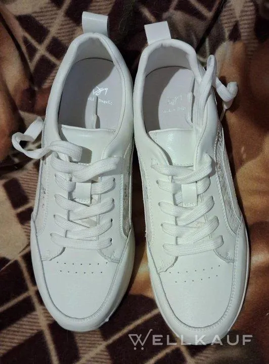 Sneaker aus echtem Leder, 38