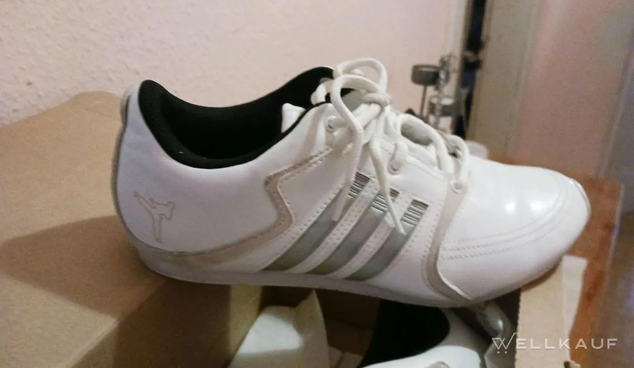 Turnschuhe 