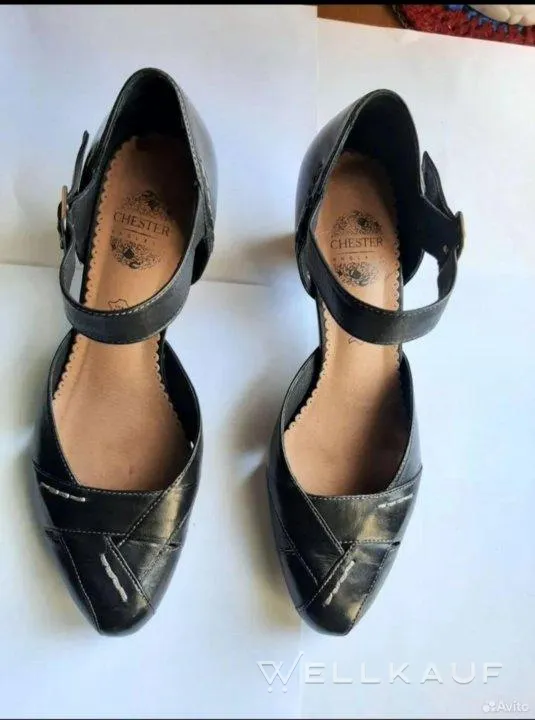Schuhe der TJ Collection
