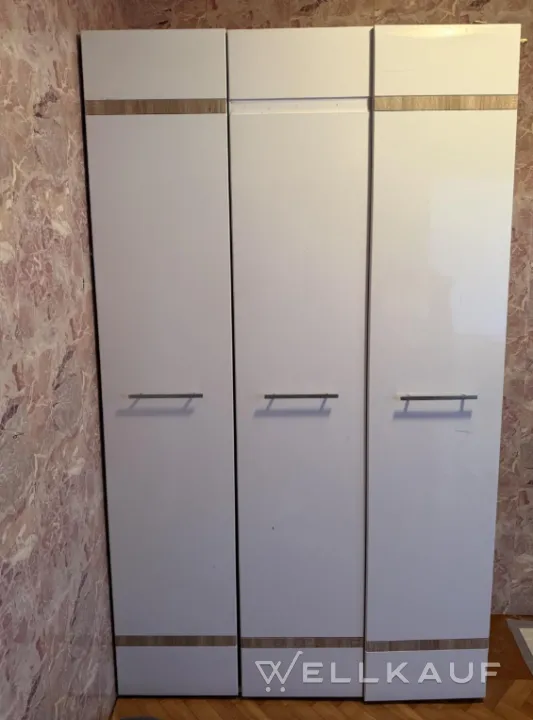 Kleiderschrank