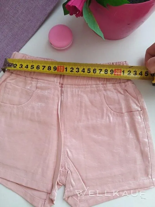 Neue Shorts, Größe 104.