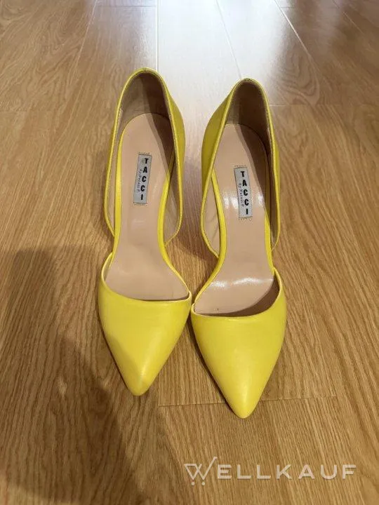 Pumps mit hohem Absatz