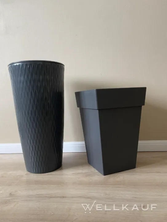 Blumentöpfe 15,5 l und 7,5 l.
