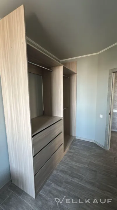 Kleiderschrank