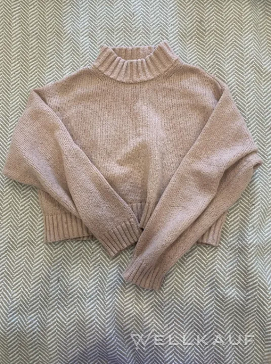 Kurzer Pullover