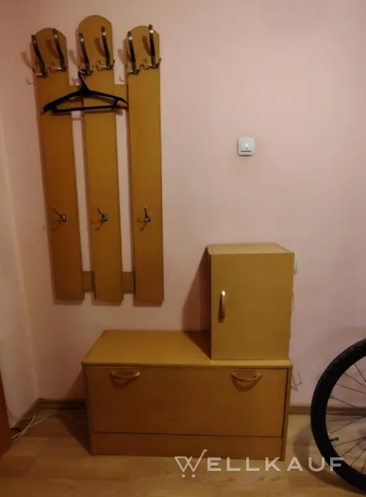 Möbel für den Flur.