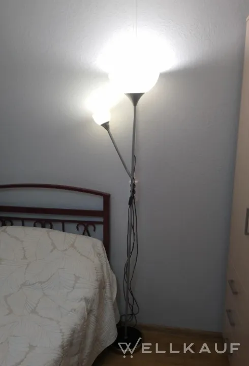 Stehlampe