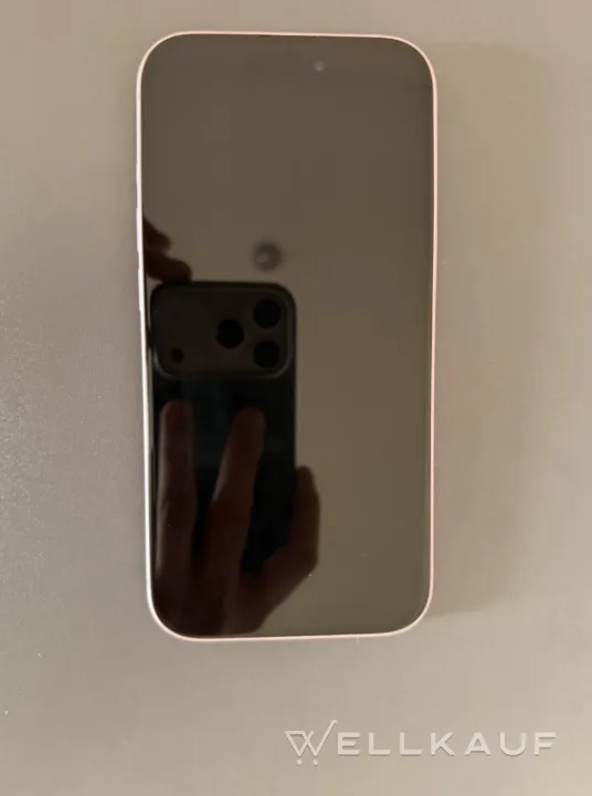 iPhone 15