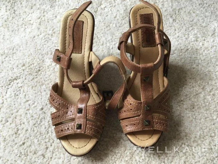 Neue Sandalen, Größe 34