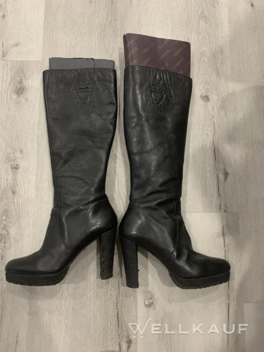 Hohe Stiefel 